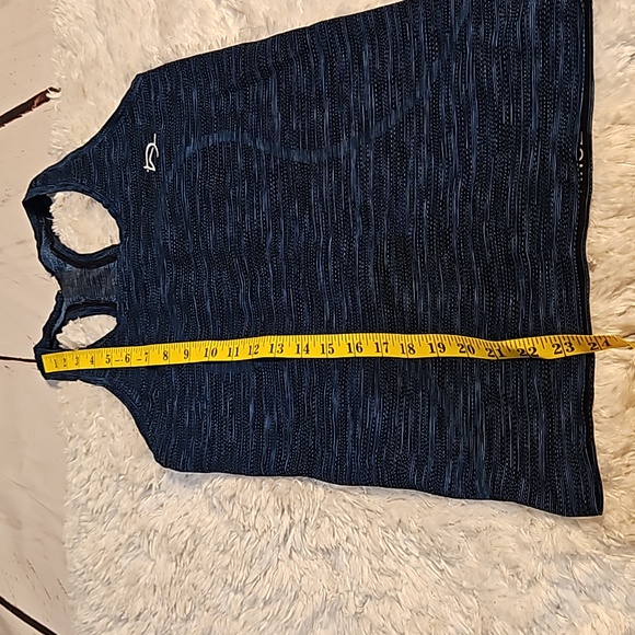 Lululemon Crush The Distance Top Size‎ 6 - Picture 8 of 8